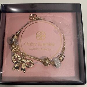 NWT Daisy Fuentes Gold and Silver Bow Charm Bracelet